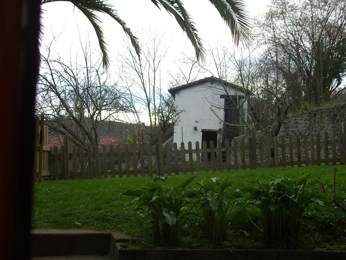 Posada El Pareon Sirviella エクステリア 写真