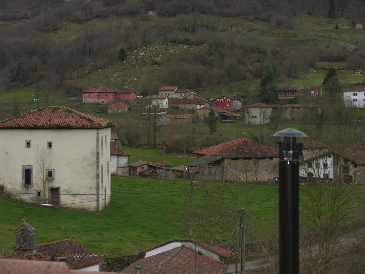 Posada El Pareon Sirviella エクステリア 写真
